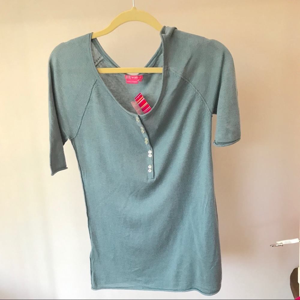 BCBGirls elbow sleeve sweater Size M